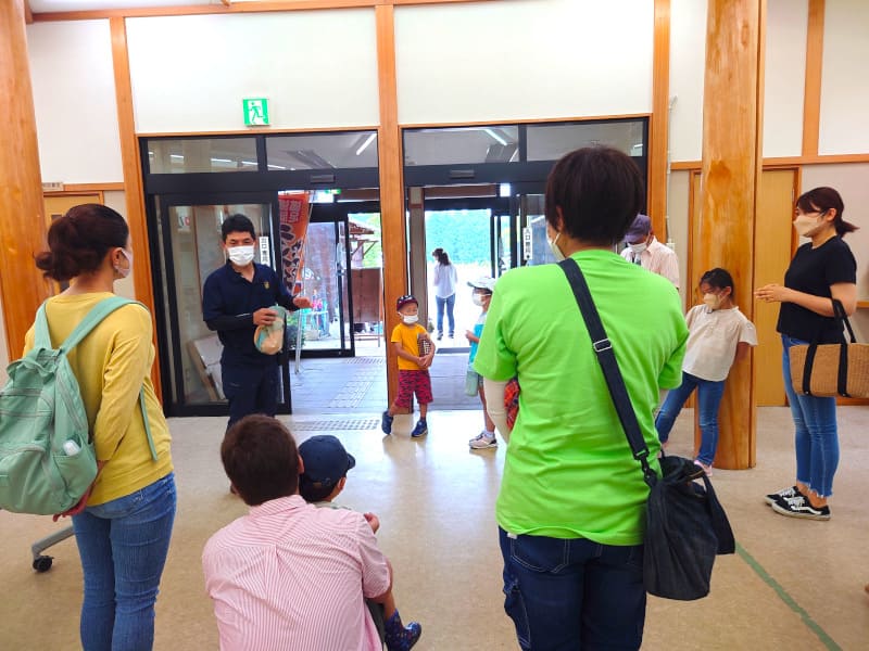 熱中小学校で集まって出発です